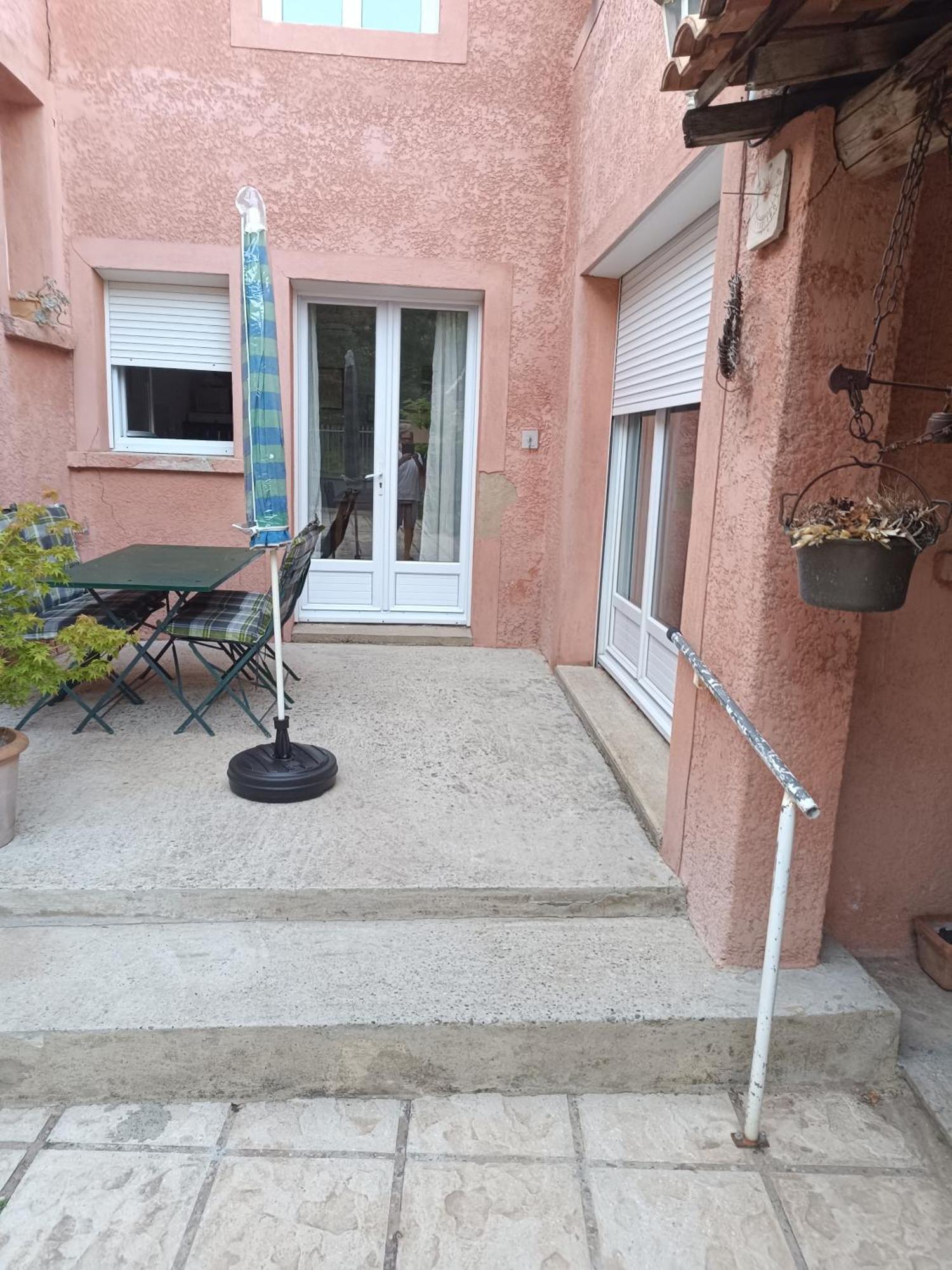 Les Grillons Apartment Bagnols-sur-Ceze Luaran gambar
